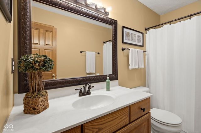7101 Lakeside Woods Drive, Indianapolis, IN 46278