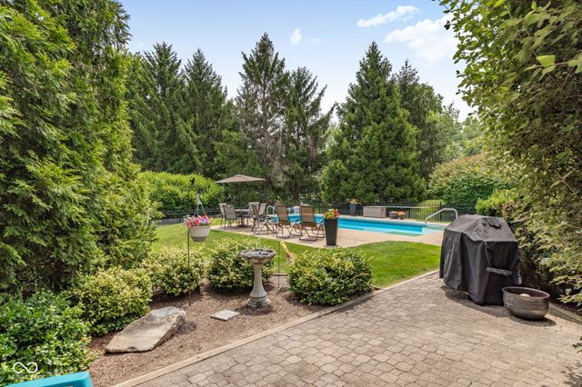 7101 Lakeside Woods Drive, Indianapolis, IN 46278