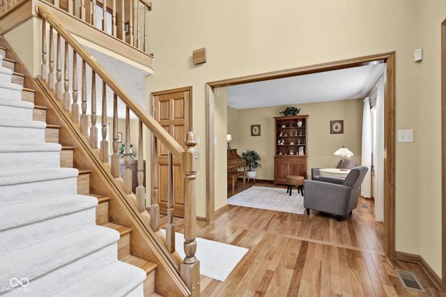 7101 Lakeside Woods Drive, Indianapolis, IN 46278
