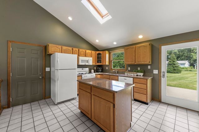 12475 Fox Road, Yorkville, IL 60560