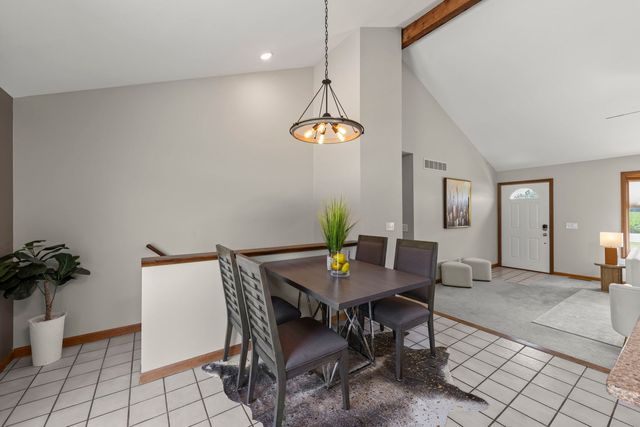 12475 Fox Road, Yorkville, IL 60560