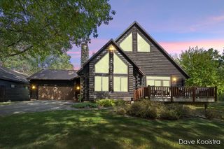 876 Boynton Hills Avenue SE, Ada, MI 49301