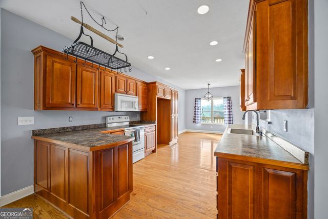 2927 Asbury Mill Road, Cleveland, GA 30528