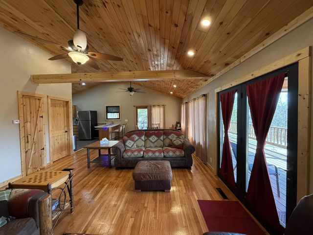 17169 State Highway 106, Eminence, MO 65466