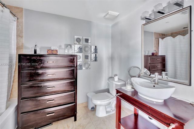 350 S Miami Ave 1703, Miami, FL 33130