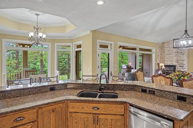 1 Vereda Lane, Hot Springs Village, AR 71909