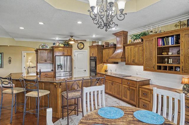 1 Vereda Lane, Hot Springs Village, AR 71909