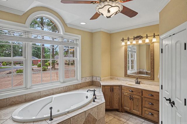 1 Vereda Lane, Hot Springs Village, AR 71909