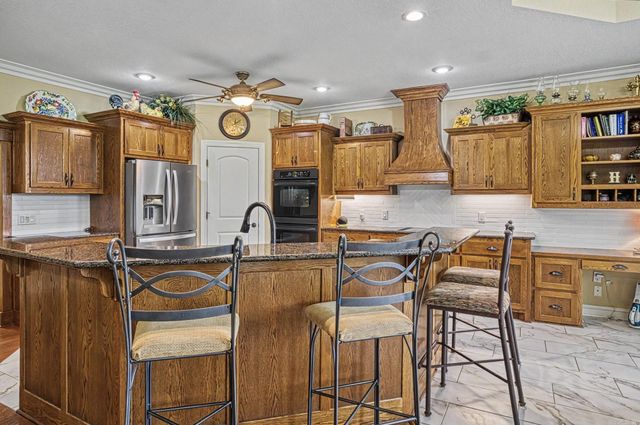 1 Vereda Lane, Hot Springs Village, AR 71909