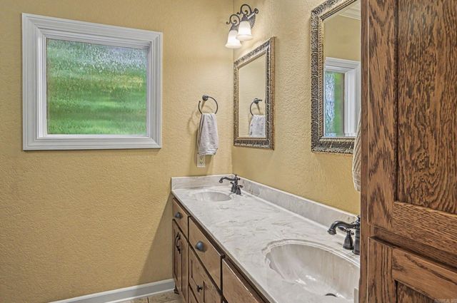 1 Vereda Lane, Hot Springs Village, AR 71909