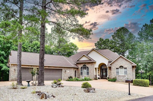 1 Vereda Lane, Hot Springs Village, AR 71909