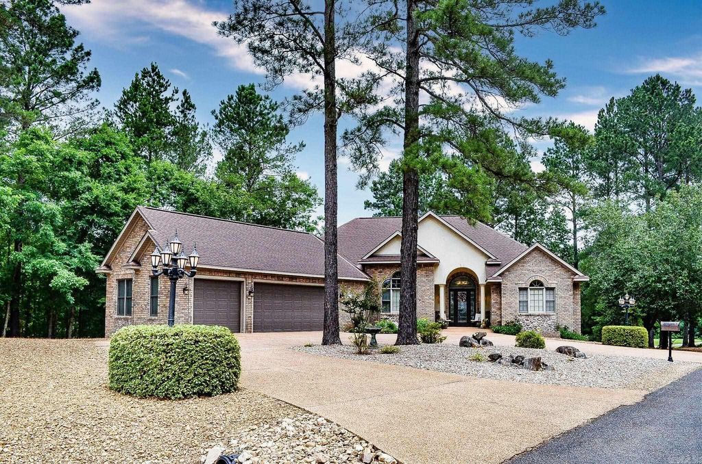 1 Vereda Lane, Hot Springs Village, AR 71909