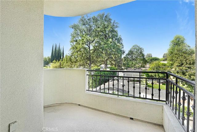 4601 Coldwater Canyon 207, Studio City, CA 91604