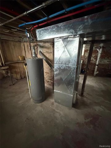 4646 Pacific Street, Detroit, MI 48204