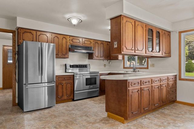 1229 E PERSHING STREET, Appleton, WI 54911