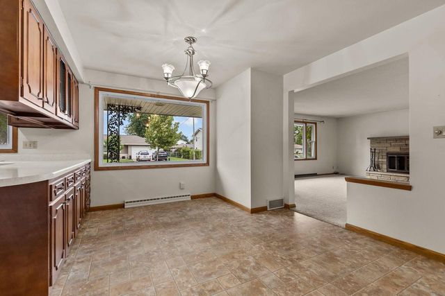 1229 E PERSHING STREET, Appleton, WI 54911