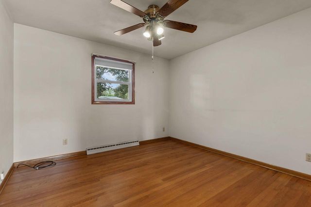 1229 E PERSHING STREET, Appleton, WI 54911
