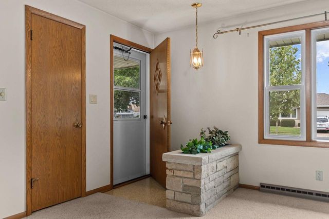 1229 E PERSHING STREET, Appleton, WI 54911