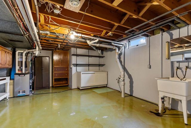 1229 E PERSHING STREET, Appleton, WI 54911