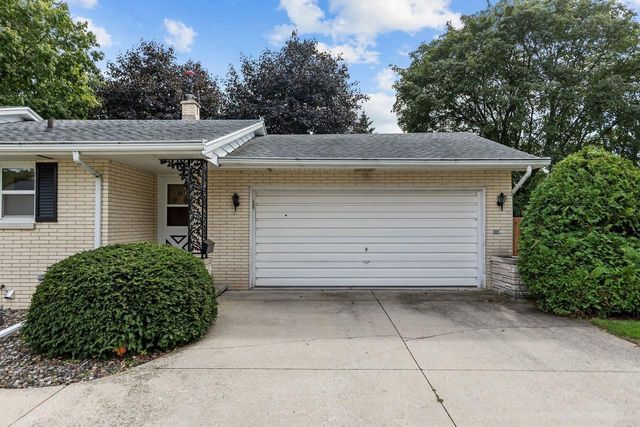 1229 E PERSHING STREET, Appleton, WI 54911