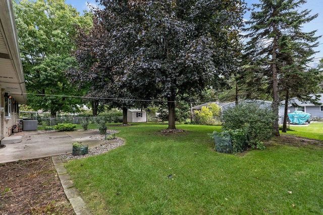 1229 E PERSHING STREET, Appleton, WI 54911