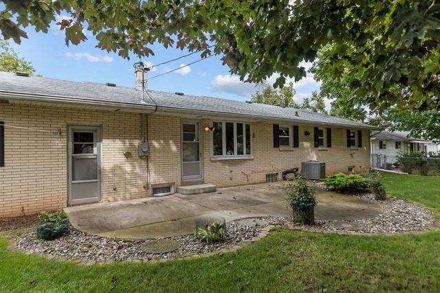 1229 E PERSHING STREET, Appleton, WI 54911