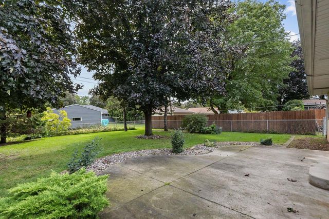 1229 E PERSHING STREET, Appleton, WI 54911