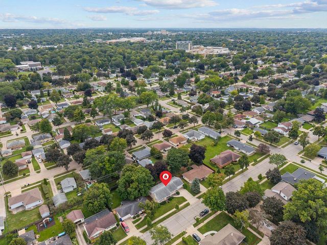 1229 E PERSHING STREET, Appleton, WI 54911