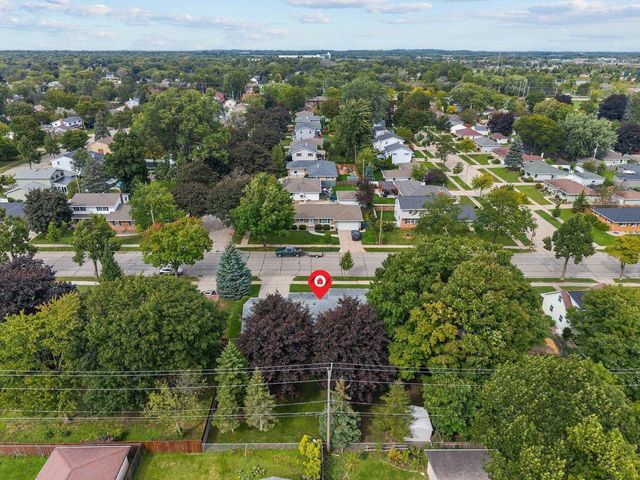 1229 E PERSHING STREET, Appleton, WI 54911