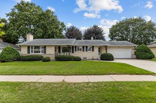 1229 E PERSHING STREET, Appleton, WI 54911