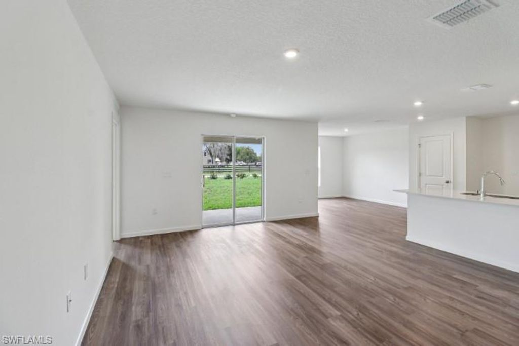 Image 7 of property listing at 2134 NE 35TH TER, Cape Coral, FL 33909