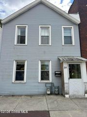 39 Douw Street 1, Troy, NY 12180