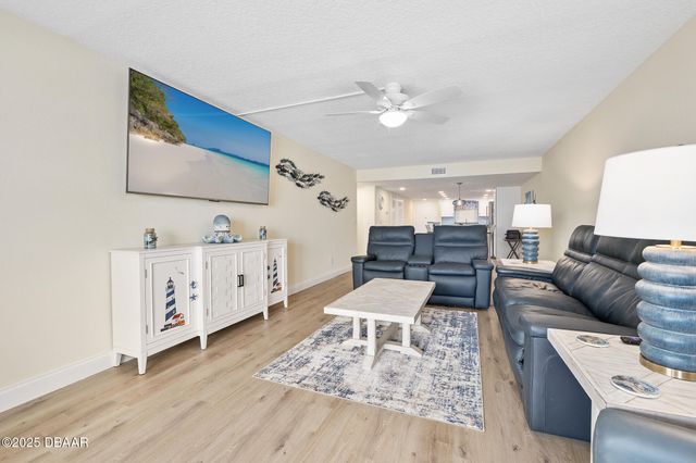 3807 S Atlantic Ave Apt 203, Daytona Beach Shores, FL 32118