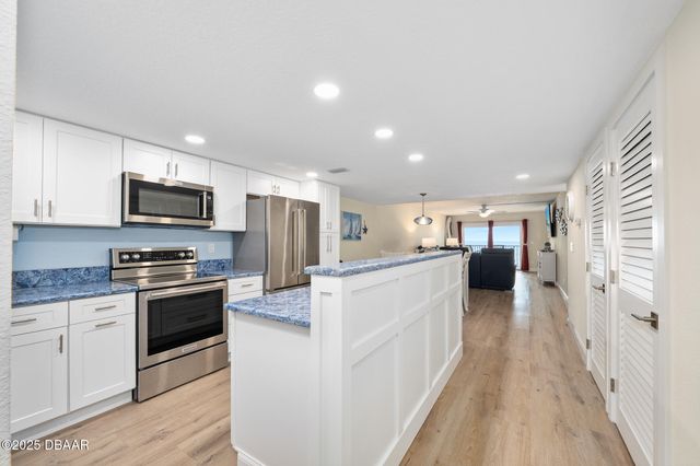 3807 S Atlantic Ave Apt 203, Daytona Beach Shores, FL 32118