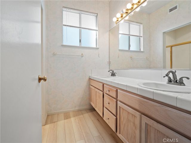 24528 Mcbean Parkway 30, Valencia, CA 91355