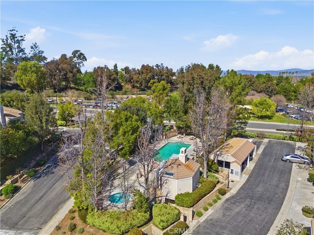 24528 Mcbean Parkway 30, Valencia, CA 91355