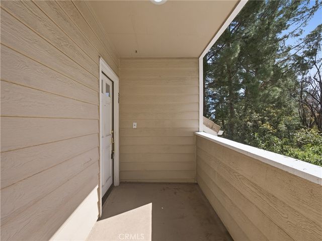 24528 Mcbean Parkway 30, Valencia, CA 91355