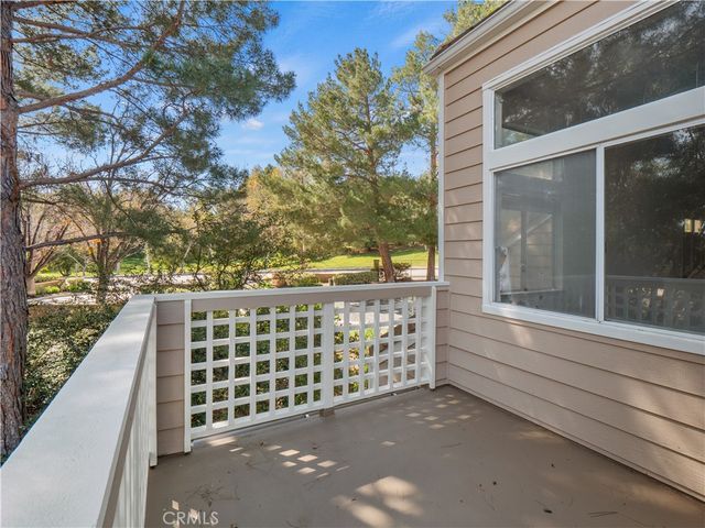 24528 Mcbean Parkway 30, Valencia, CA 91355