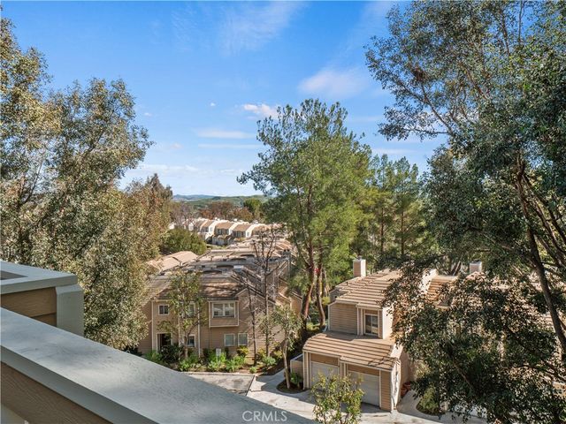 24528 Mcbean Parkway 30, Valencia, CA 91355