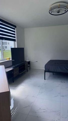 1701 NE 191st St A104, Miami, FL 33179