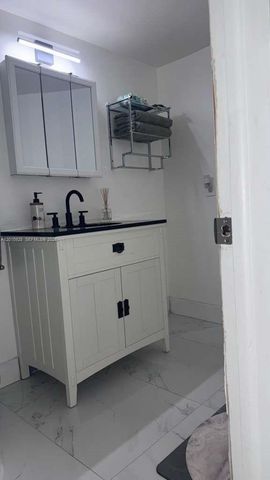1701 NE 191st St A104, Miami, FL 33179