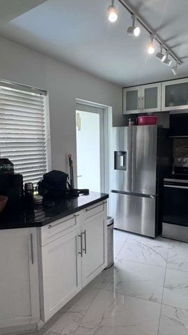 1701 NE 191st St A104, Miami, FL 33179