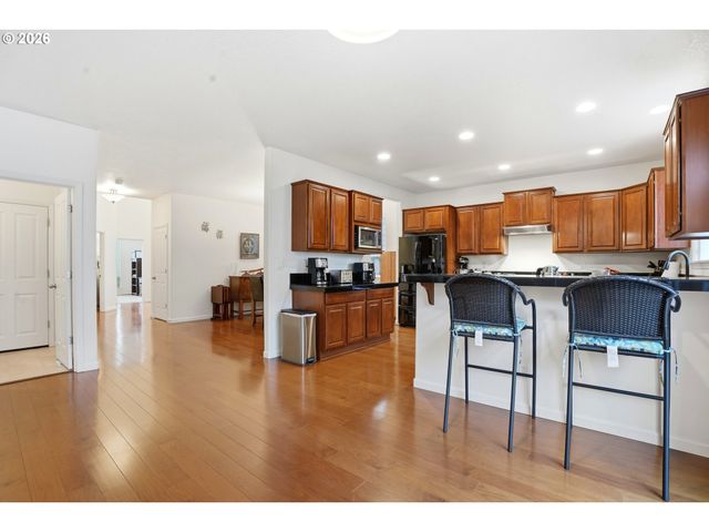 3468 Se SILVER FOX Ave, Hillsboro, OR 97123