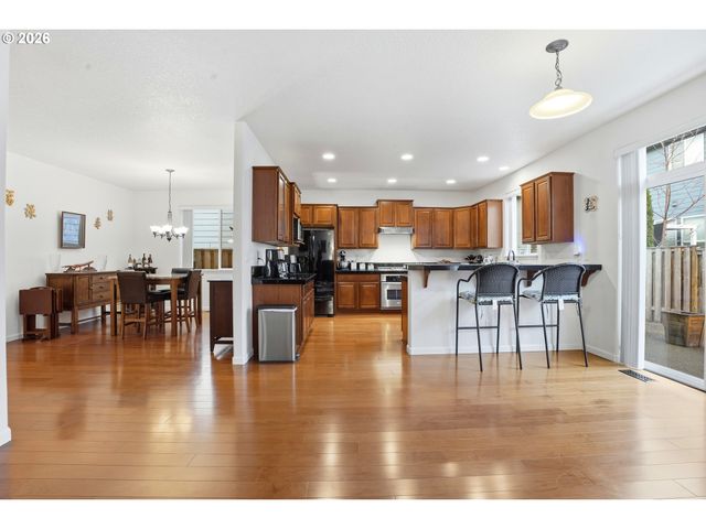 3468 Se SILVER FOX Ave, Hillsboro, OR 97123