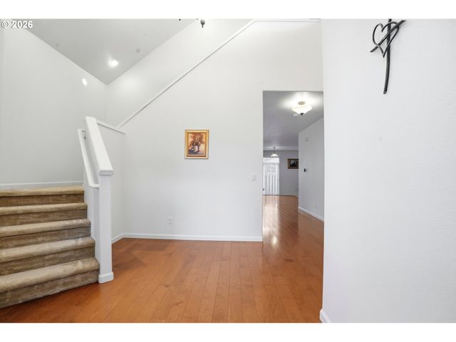 3468 Se SILVER FOX Ave, Hillsboro, OR 97123