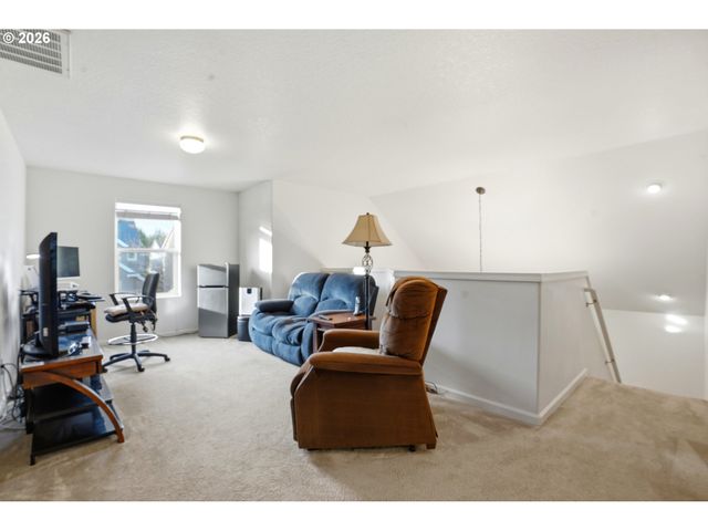 3468 Se SILVER FOX Ave, Hillsboro, OR 97123