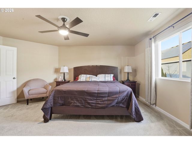 3468 Se SILVER FOX Ave, Hillsboro, OR 97123