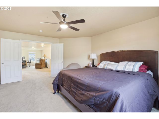 3468 Se SILVER FOX Ave, Hillsboro, OR 97123