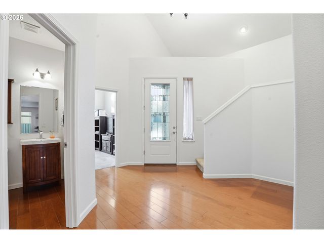 3468 Se SILVER FOX Ave, Hillsboro, OR 97123