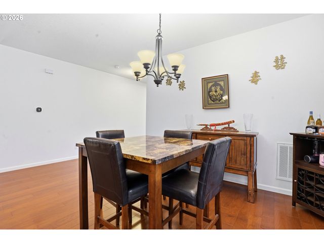 3468 Se SILVER FOX Ave, Hillsboro, OR 97123